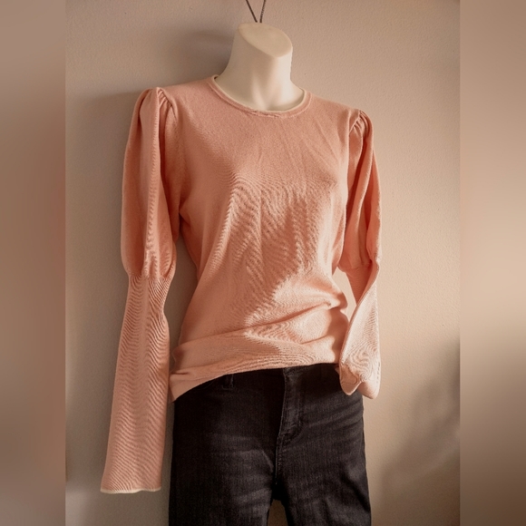 Riley & Rae small peach sweater - Picture 1 of 4